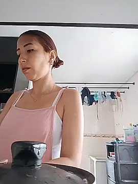 julialex  online show from December 22, 1:11 pm