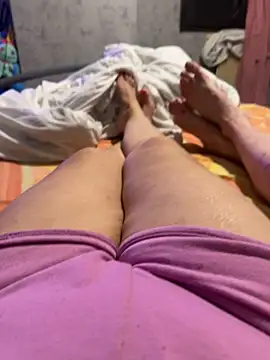 Snapshot of Lylyetcedric chatting on January 6, 10:25 pm Lylyetcedric online show from January 6, 10:25 pm