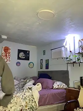 kristallic online show from February 10, 4:39 pm