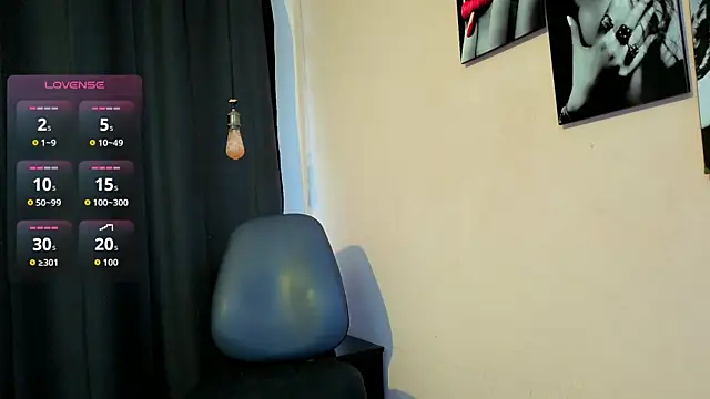 Flor Gil online show from December 21, 6:31 pm