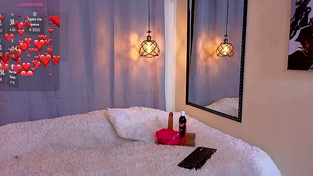 Flor Gil online show from February 18, 2:53 am