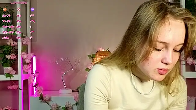 VanessaLightDiamond online show from February 12, 6:57 am