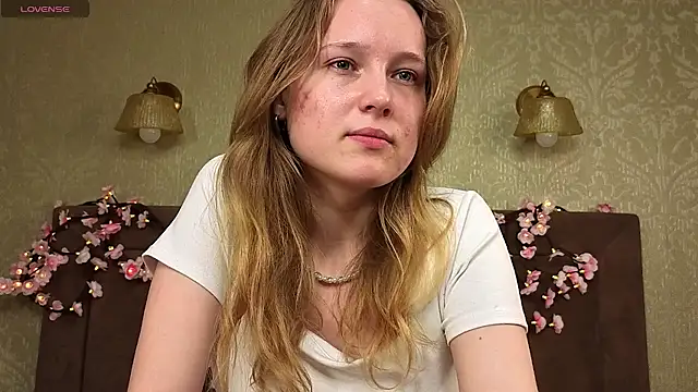 VanessaLightDiamond online show from May 25, 5:07 am