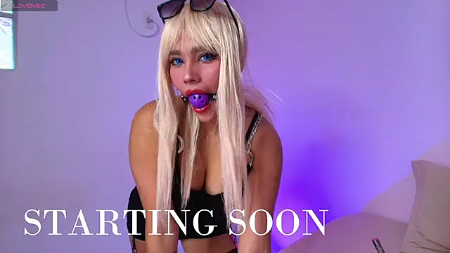 Aprilsweet2005 online show from March 9, 1:03 pm