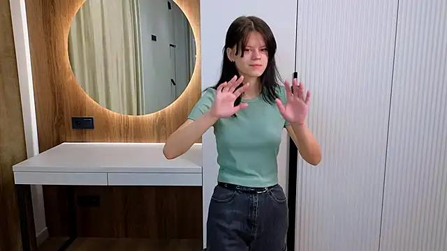 MauraDenis online show from November 3, 1:44 am