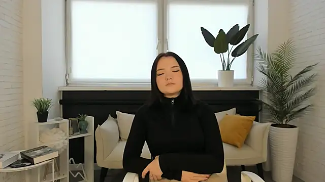 KareyEllen online show from October 30, 7:39 am