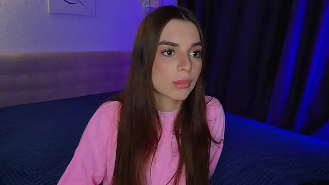 LauraHansil online show from May 14, 7:11 pm
