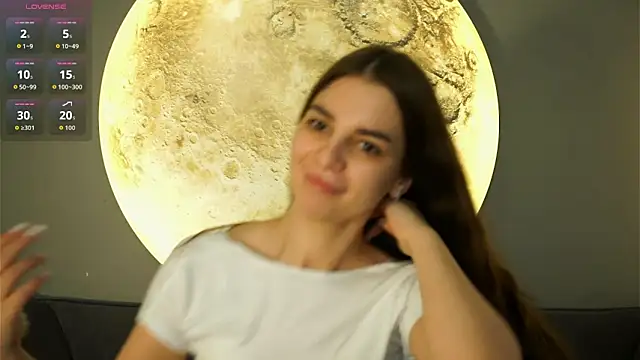 LauraHansil online show from December 17, 6:07 am