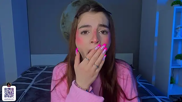 LauraHansil online show from March 11, 7:08 pm