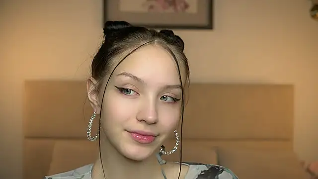 Snapshot of VetaManhardt chatting on November 18, 8:23 pm VetaManhardt online show from November 18, 8:23 pm