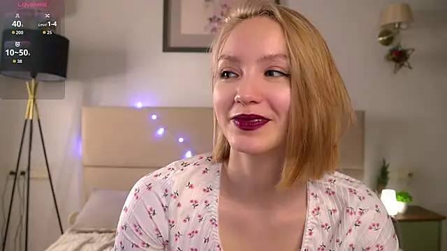 VetaManhardt online show from February 11, 9:25 pm