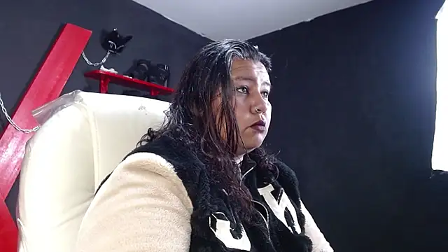 serenamystsh online show from November 3, 8:01 pm