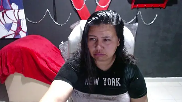 serenamystsh online show from November 7, 8:13 pm