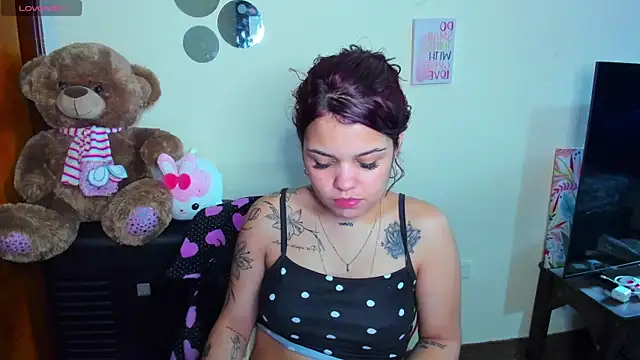 Emma boo online show from April 15, 7:58 pm