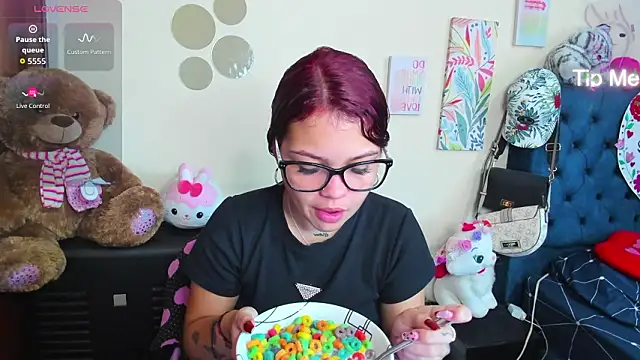 Emma boo online show from February 10, 3:00 pm