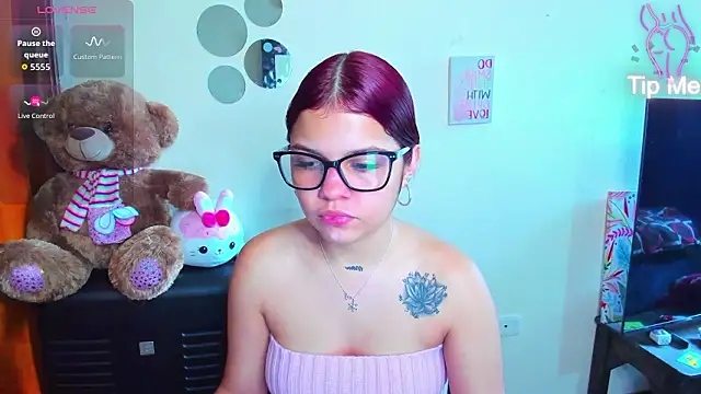 Emma boo online show from February 22, 3:13 pm