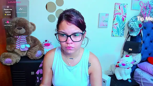 Emma boo online show from January 17, 4:21 pm