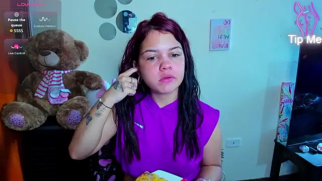 Emma boo online show from March 7, 4:23 pm