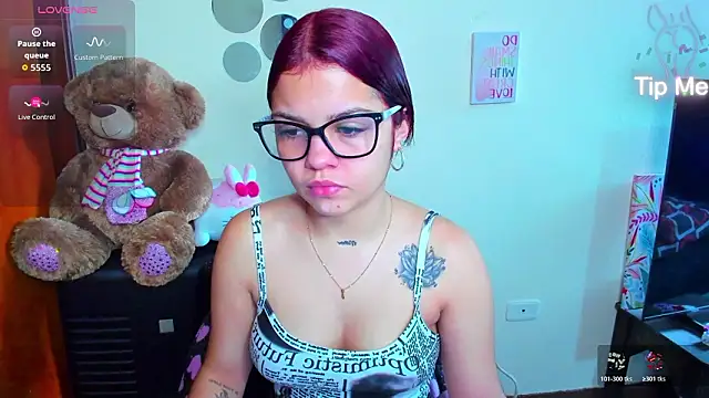 Emma boo online show from March 25, 3:22 pm