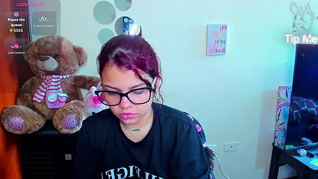 Emma boo online show from March 1, 5:46 pm