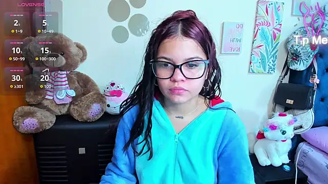 Snapshot of Emma_boo chatting on January 10, 3:18 pm Emma boo online show from January 10, 3:18 pm