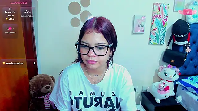 Snapshot of Emma_boo chatting on November 13, 3:49 pm Emma boo online show from November 13, 3:49 pm