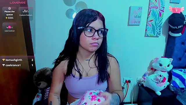 Snapshot of Emma_boo chatting on November 5, 2:58 am Emma boo online show from November 5, 2:58 am