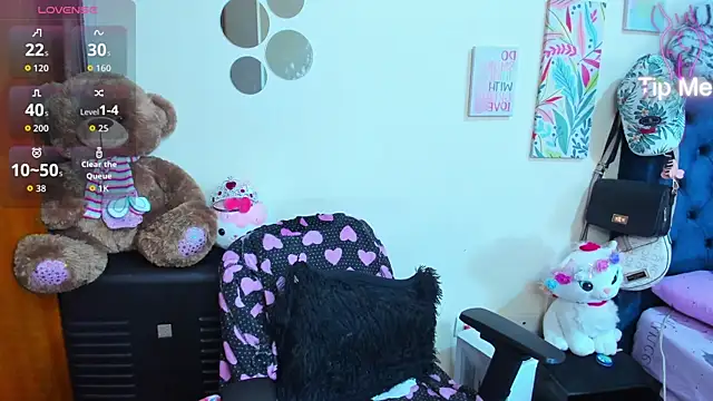 Snapshot of Emma_boo chatting on January 9, 3:41 pm Emma boo online show from January 9, 3:41 pm