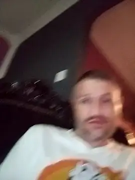 Snapshot of Caliguy36 chatting on October 28, 9:14 pm Caliguy36 online show from October 28, 9:14 pm