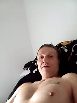 Snapshot of Caliguy36 chatting on November 3, 10:30 am Caliguy36 online show from November 3, 10:30 am