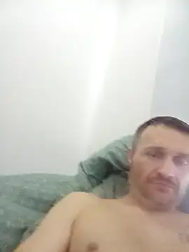 Snapshot of Caliguy36 chatting on November 12, 10:30 am Caliguy36 online show from November 12, 10:30 am