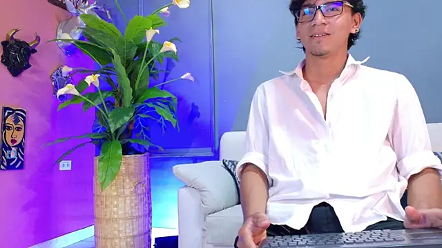 Snapshot of kane_del_toro chatting on October 29, 1:32 pm kane del toro online show from October 29, 1:32 pm