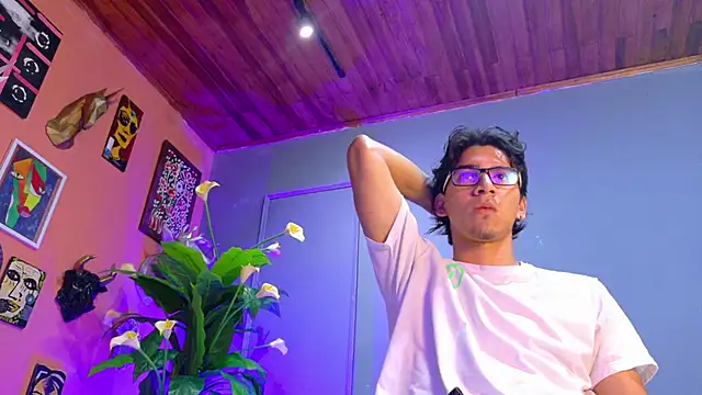 Snapshot of kane_del_toro chatting on November 4, 1:26 pm kane del toro online show from November 4, 1:26 pm