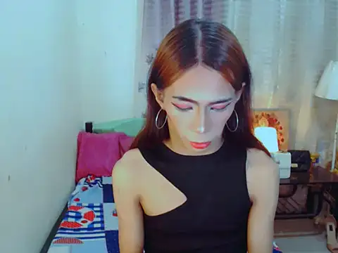 EXOTICGEORGINA online show from February 6, 10:44 am