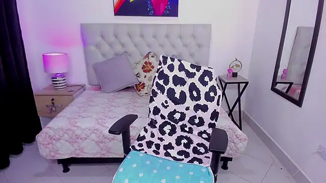 natasha segura online show from January 13, 2:15 am