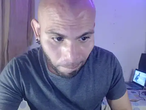 marek secrett online show from November 6, 8:46 pm