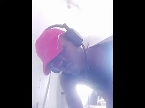 Snapshot of living_fantasy chatting on October 29, 3:00 pm living fantasy online show from October 29, 3:00 pm