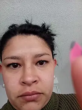 Snapshot of Macarena-2 chatting on October 29, 9:47 pm Macarena-2 online show from October 29, 9:47 pm