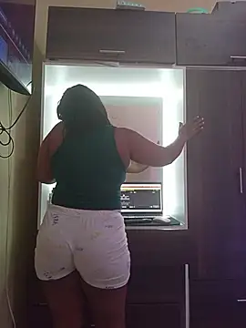 Snapshot of Diosa339 chatting on November 12, 2:10 pm Diosa339 online show from November 12, 2:10 pm