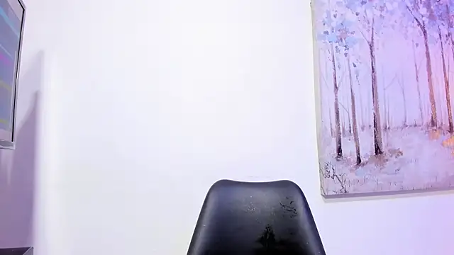 Snapshot of DanniaKross_1 chatting on November 18, 7:39 pm DanniaKross 1 online show from November 18, 7:39 pm