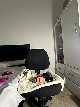 Romy-R-O online show from November 22, 2:38 pm