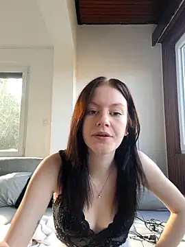 Snapshot of SweetAlice19 chatting on November 10, 10:53 am SweetAlice19 online show from November 10, 10:53 am