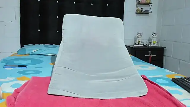 Snapshot of sexynova_93 chatting on June 13, 11:45 pm sexynova 93 online show from June 13, 11:45 pm