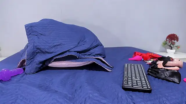 sexynova 93 online show from April 16, 9:39 pm