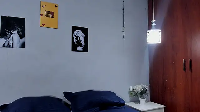 sexynova 93 online show from February 18, 7:32 pm