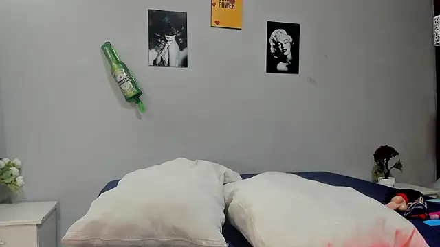 sexynova 93 online show from March 26, 7:45 pm