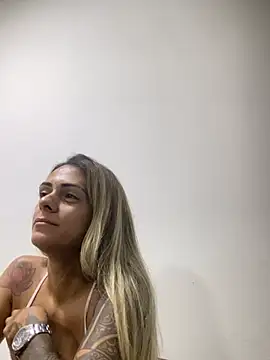 Snapshot of sabrinaneves chatting on February 13, 1:55 pm sabrinaneves online show from February 13, 1:55 pm