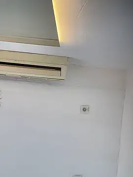 Snapshot of sabrinaneves chatting on February 5, 4:25 pm sabrinaneves online show from February 5, 4:25 pm