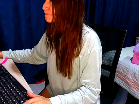 KendallTwisTx online show from November 6, 3:43 am