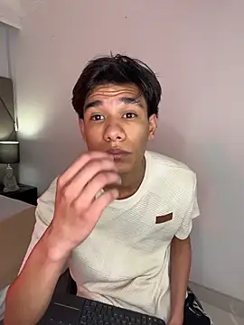 Snapshot of michael_vidal chatting on October 29, 7:24 pm michael vidal online show from October 29, 7:24 pm